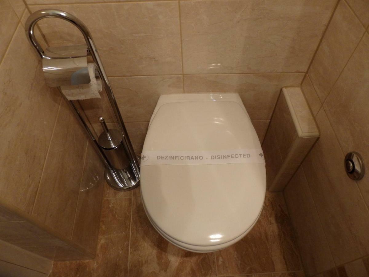 Guesthouse Torga Vis Island Bagian luar foto
