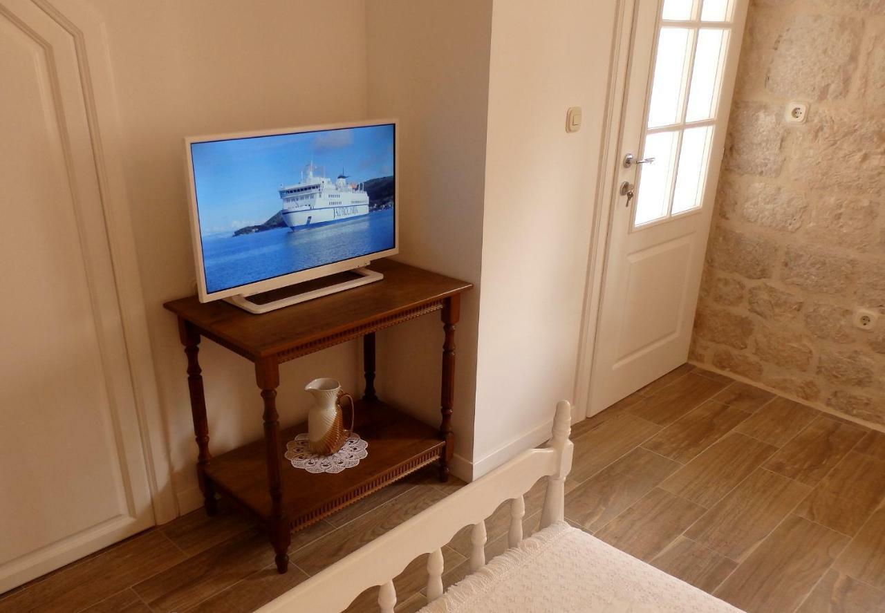 Guesthouse Torga Vis Island Bagian luar foto