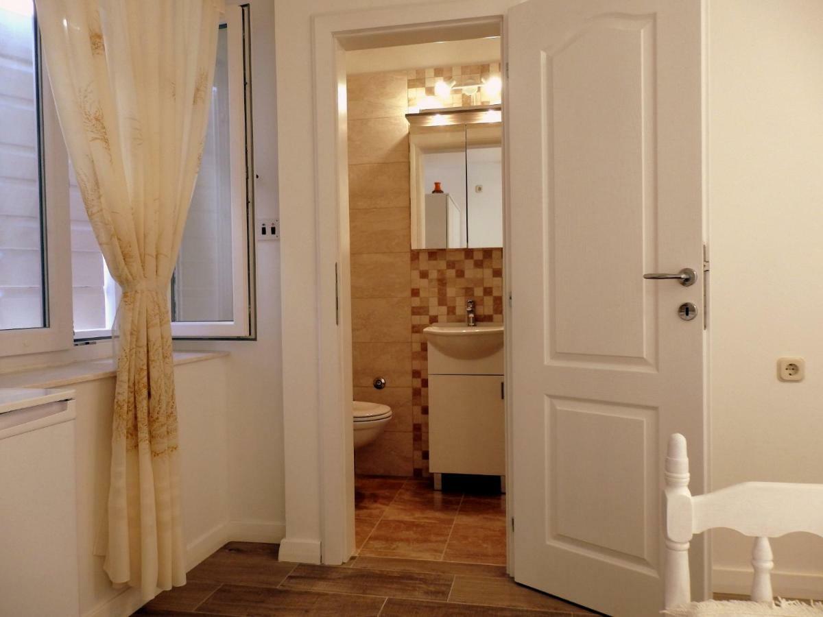 Guesthouse Torga Vis Island Bagian luar foto