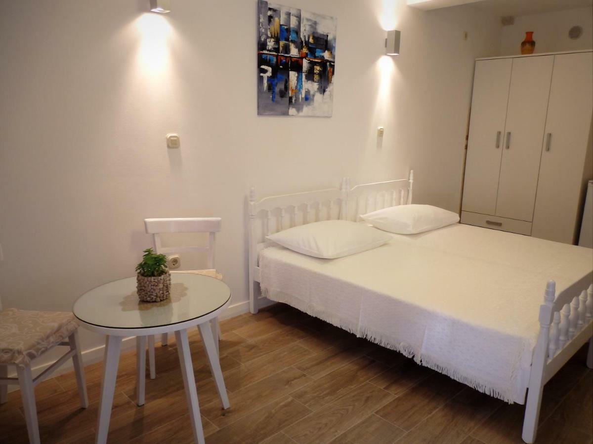 Guesthouse Torga Vis Island Bagian luar foto
